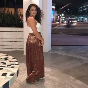 Meet your Posher, Lea